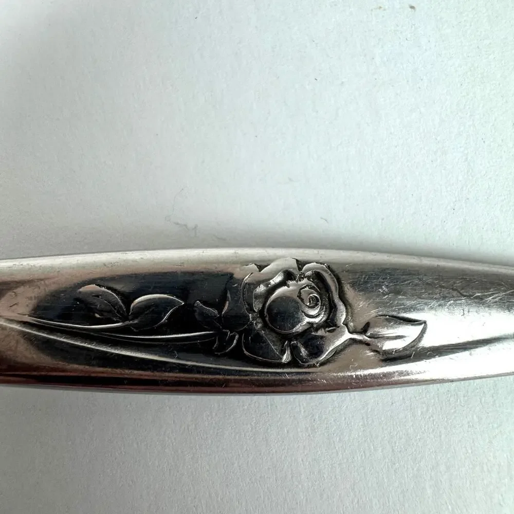 Fork Lasting Rose (Stainless) by Oneida Silver Discontinued 7‎ 1/4